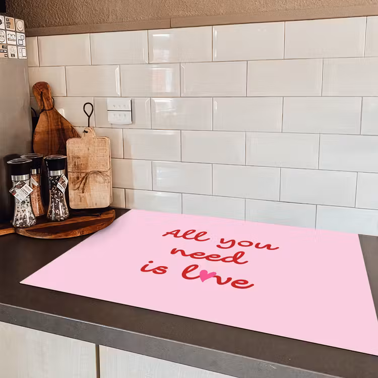 Tekst - Roze - Love - Hart Inductie beschermer vinyl 3mm klein -sfeer3
