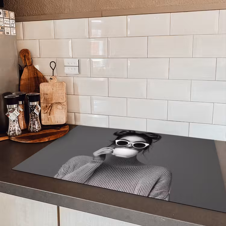 Vrouw - Koffie - Zwart - Wit Inductie beschermer vinyl 3mm klein -sfeer3