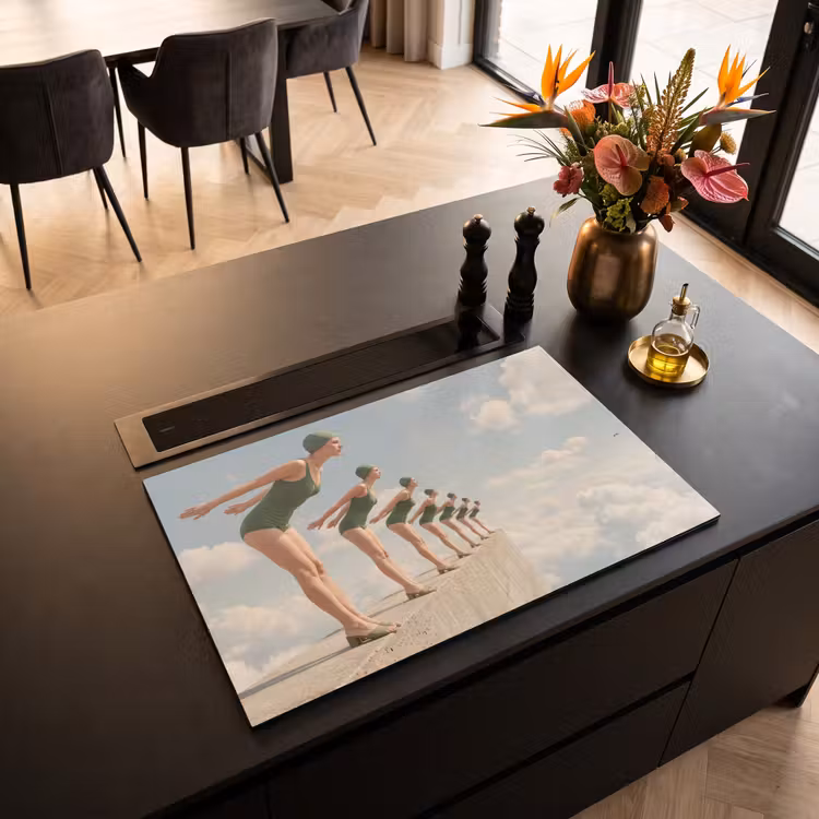 Induction Hob Cover - Women - Diving Pose - Clouds - Vrouwen - Duikhouding - Wolken Inductie beschermer vinyl 3mm klein