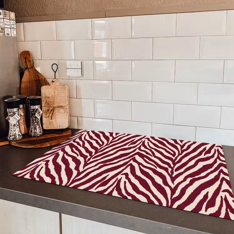 Zebra - Motief - Bordeaux - Rood Inductie beschermer vinyl 3mm klein 276 -sfeer3