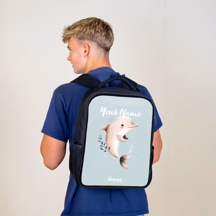 Beige dolfijn in blauw water Rugzak - Zwart middel -sfeer8