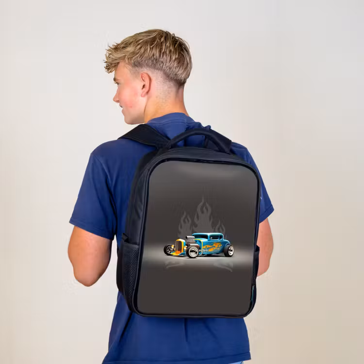 Blauwe auto met grijze vlammen Rugzak - Zwart middel -sfeer8