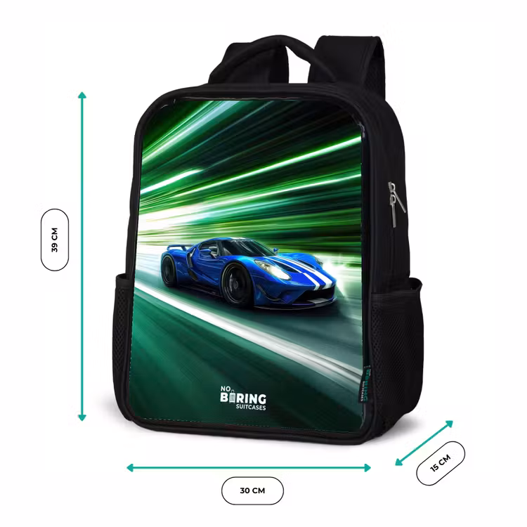 Blauwe raceauto met strepen in groene tunnel Rugzak - Zwart middel -productfoto_formaten