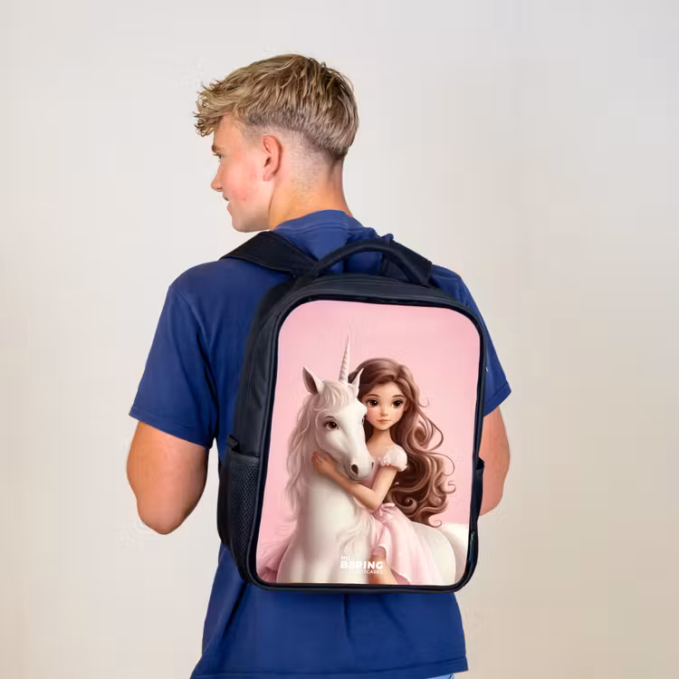 Meisje met witte eenhoorn op roze achtergrond Rugzak - Zwart middel -sfeer8