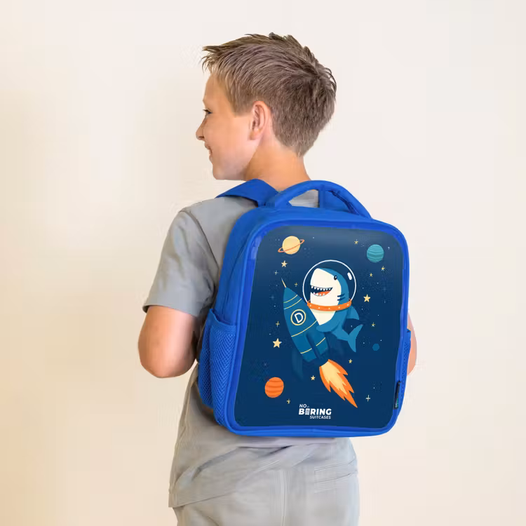 Dier - Ruimte - Planeet - Raket Kinderrugzak - Blauw middel -sfeer2