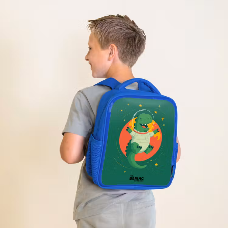Dino - Planeet - Sterren - Groen Kinderrugzak - Blauw middel -sfeer2