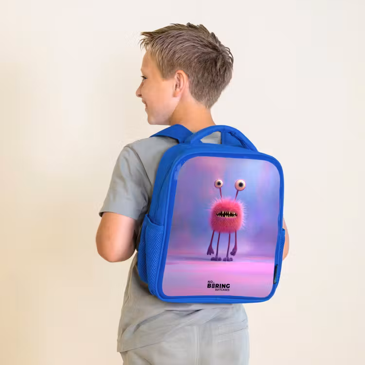 Roze harig monster met grote ogen Kinderrugzak - Blauw middel -sfeer2