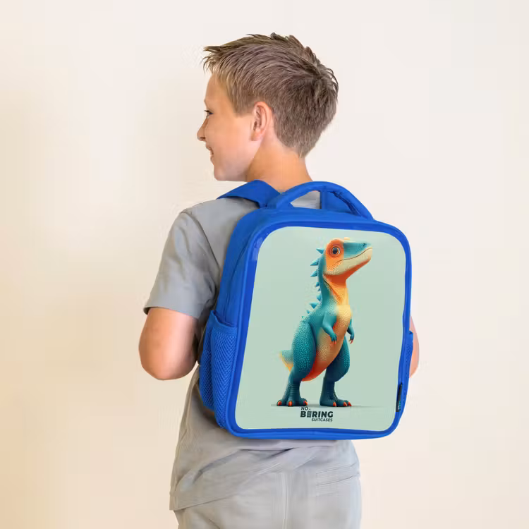 Stoere dino met grote ogen Kinderrugzak - Blauw middel -sfeer2