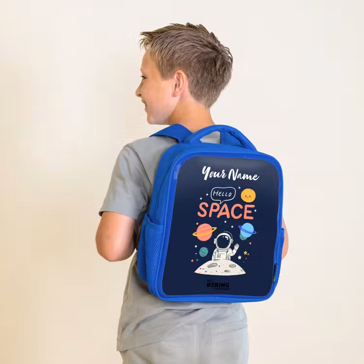 Astronaut - Quote - Planeten - Sterren Kinderrugzak - Blauw middel -sfeer2
