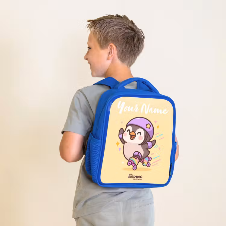 Kawai - Pinguin - Rolschaatsen Kinderrugzak - Blauw middel -sfeer2
