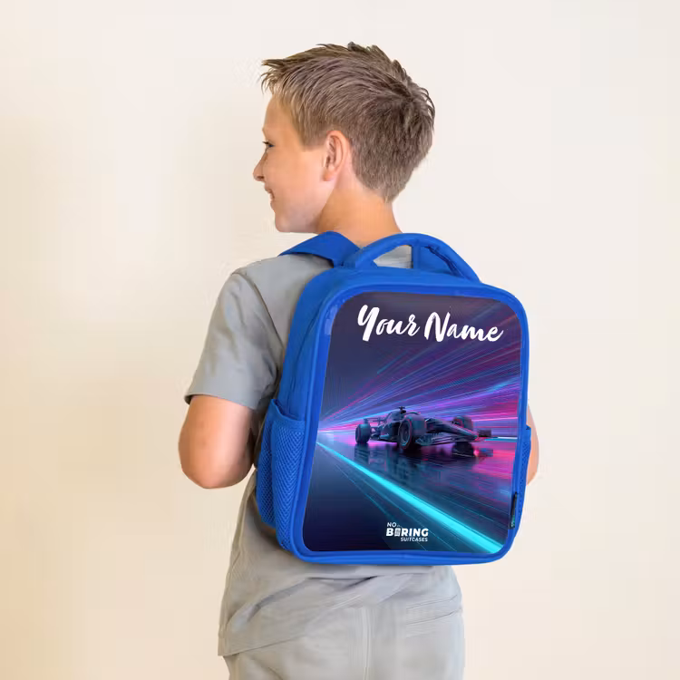 Lichtstralen - Neon - Racewagen - Paars Kinderrugzak - Blauw middel -sfeer2