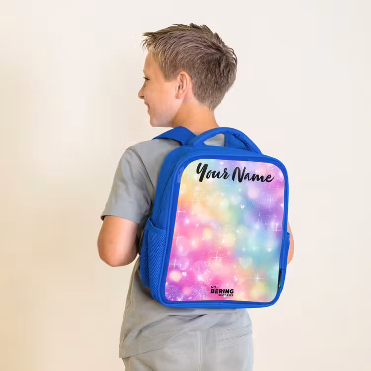 Licht - Regenboog - Hartjes Kinderrugzak - Blauw middel -sfeer2