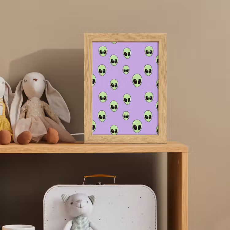 Alien - Retro - Lila Light Box met kabel (Kinderlampje) klein 904 -sfeer2_kind