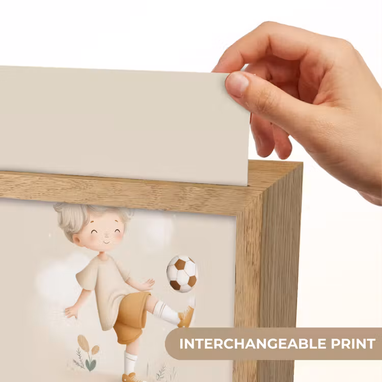 Jongen - Beige - Minimalistisch - Voetbal Light Box met kabel (Kinderlampje) klein -USP_websiteprintEN
