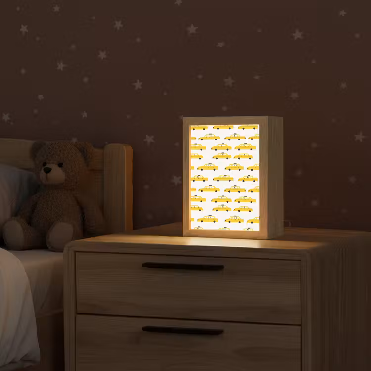 Taxi - Iconisch - Geel Light Box met kabel (Kinderlampje) klein 904 -sfeer1_kind