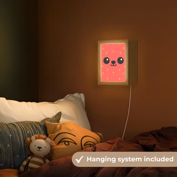 Kat - Aardbei - Cartoon Light Box met kabel (Kinderlampje) klein -sfeer5_kind_EN