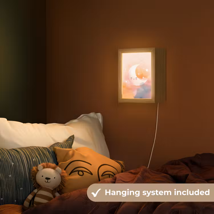 Maan - Gezichtje - Sterren - Roze Light Box met kabel (Kinderlampje) klein -sfeer5_kind_EN