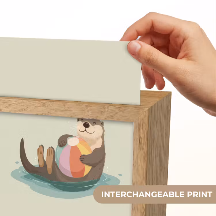 Otter - Strandbal - Kleurrijk Light Box met kabel (Kinderlampje) klein -USP_websiteprintEN