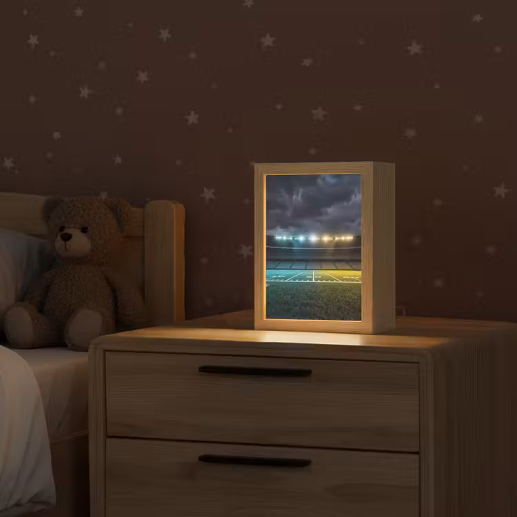 Voetbal - Stadion - Nacht - Modern Light Box met kabel (Kinderlampje) klein -sfeer1_kind