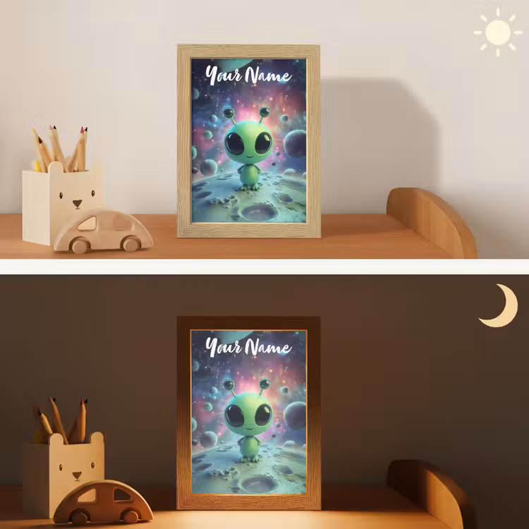 Alien - Groen - Planeten - Ruimte Light Box met kabel (Kinderlampje) klein -sfeer3_kind