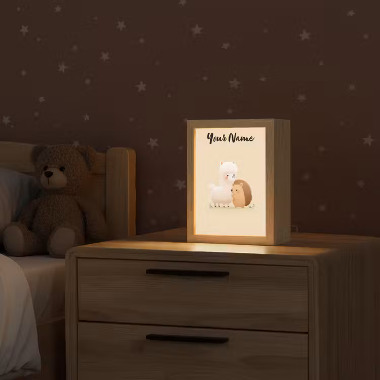 Alpaca - Egel - Bruin - Knuffelen Light Box met kabel (Kinderlampje) klein -sfeer1_kind