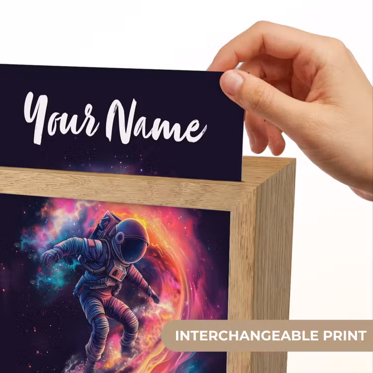 Astronaut - Ruimte - Surfen - Kleurrijk Light Box met kabel (Kinderlampje) klein -USP_websiteprintEN