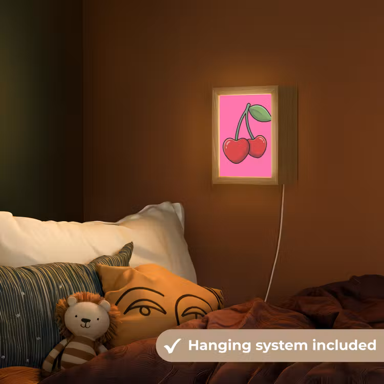 Kers - Roze - Fruit Light Box met kabel (Kinderlampje) klein -sfeer5_kind_EN