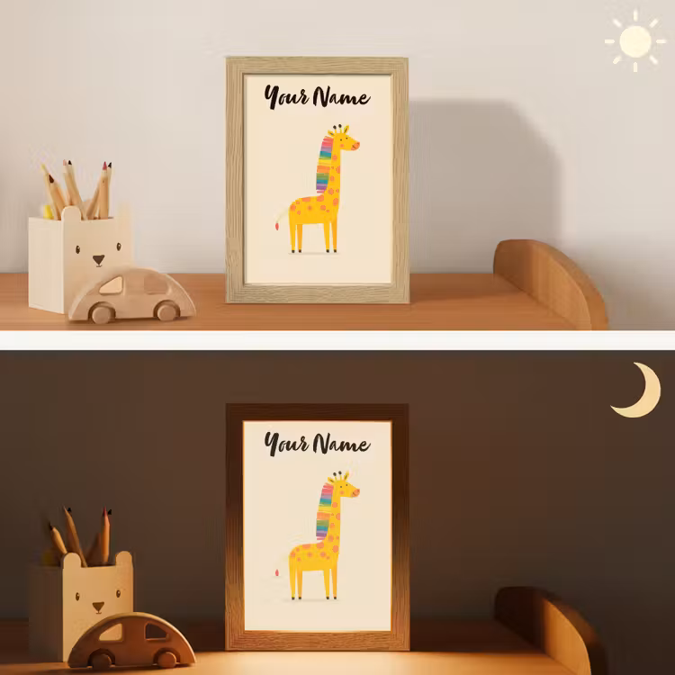 Giraffe - Regenboogmanen - Beige Light Box met kabel (Kinderlampje) klein -sfeer3_kind