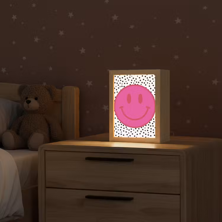 Smiley - Roze - Stippen Light Box met kabel (Kinderlampje) klein -sfeer1_kind