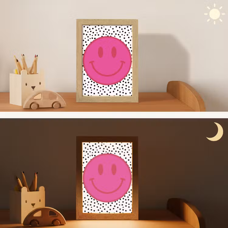 Smiley - Roze - Stippen Light Box met kabel (Kinderlampje) klein -sfeer3_kind