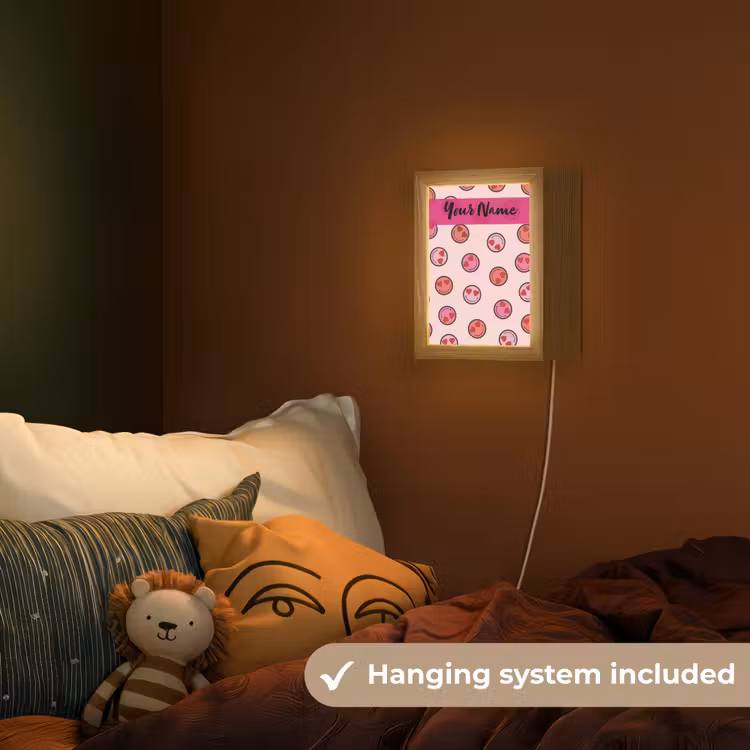Smileys - Hartjes - Roze Light Box met kabel (Kinderlampje) klein -sfeer5_kind_EN