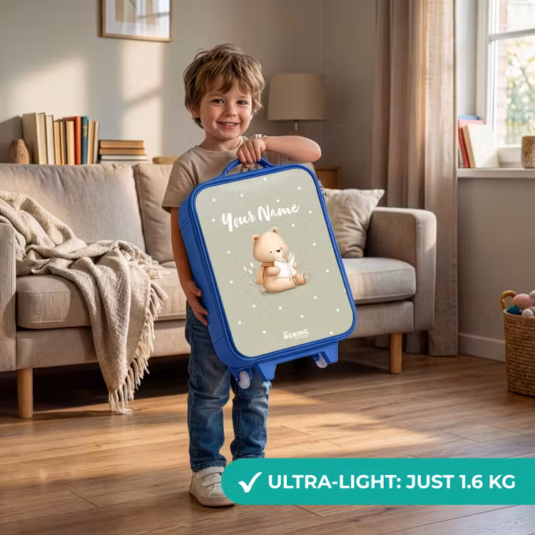 Een bruine beer die een boek leest - Groen Kinderkoffer - Blauw klein -sfeer2_EN