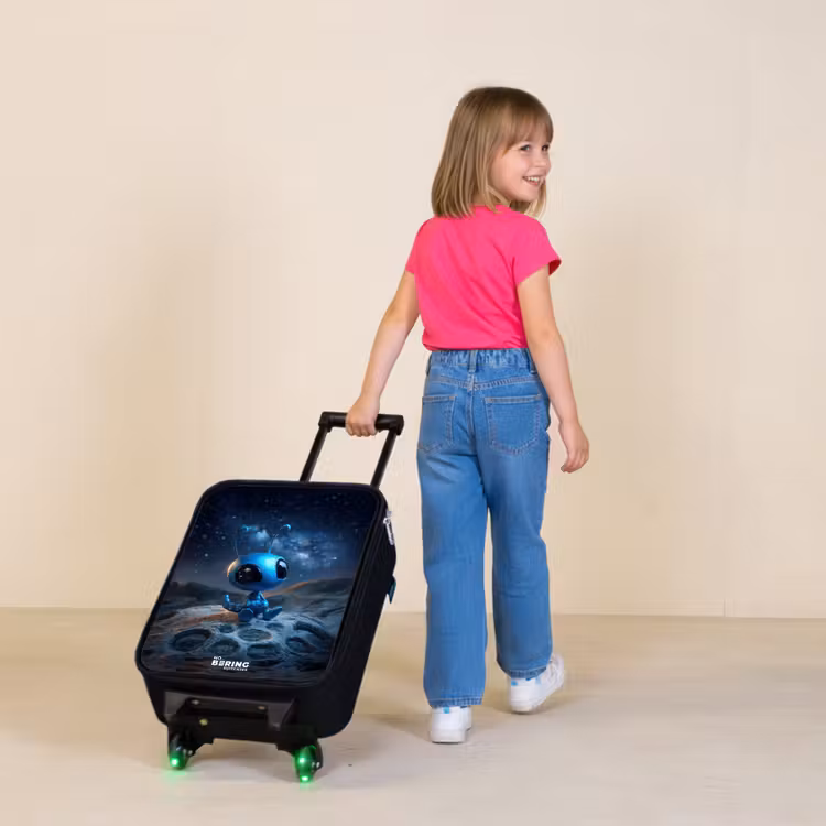 Blauw buitenaards wezentje onder sterrenhemel Kinderkoffer - Zwart klein -sfeer1