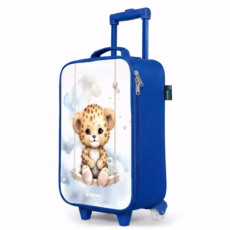 Cheeta welpje op een schommel in de wolken Kinderkoffer - Blauw klein -productfoto_schuin