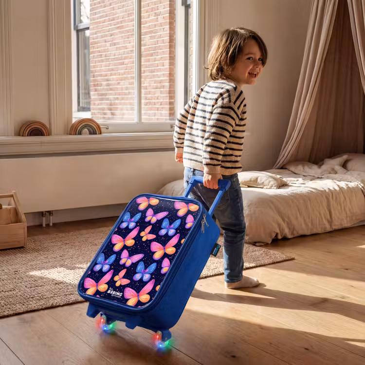 Kleurrijke vlinders in roze en blauw Kinderkoffer - Blauw klein -sfeer1