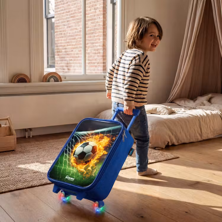 Vuurvoetbal in doelnet vastgelegd Kinderkoffer - Blauw klein -sfeer1