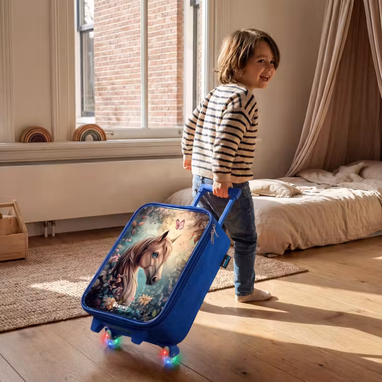 Paard met vlinders in bloementuin Kinderkoffer - Blauw klein -sfeer1
