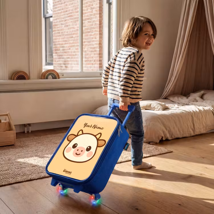 Kawai - Koe - Bruin Kinderkoffer - Blauw klein -sfeer1