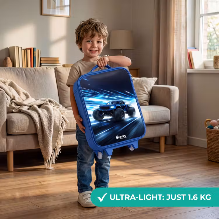 Monstertruck raast door lichtsnelheid Kinderkoffer - Blauw klein -sfeer2_EN