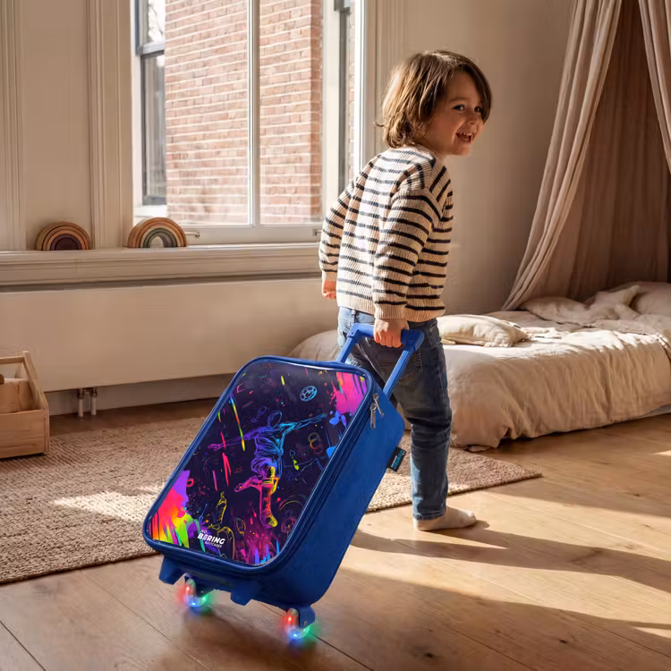Neon actievolle voetbalspeler Kinderkoffer - Blauw klein -sfeer1
