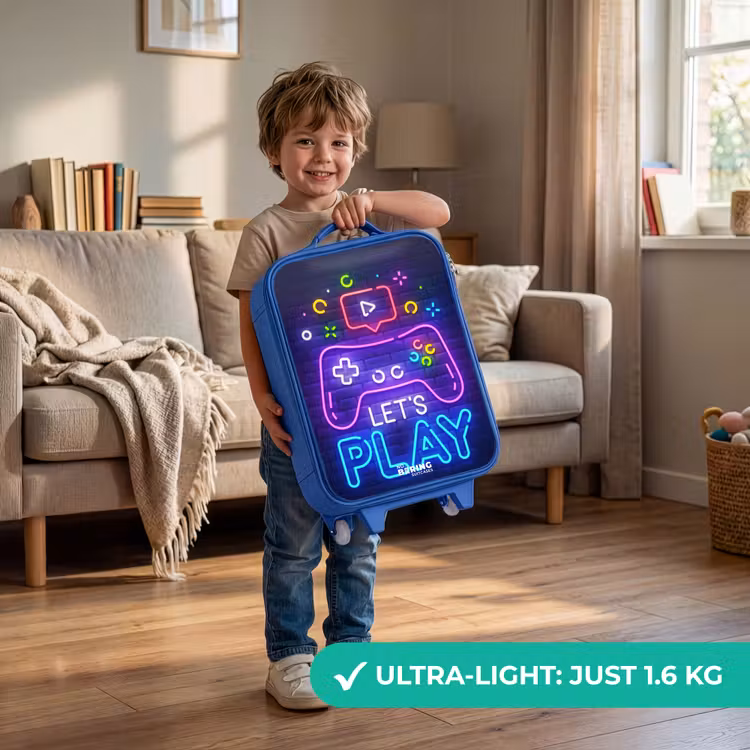 Neoncontroller tegen een bakstenen muur Kinderkoffer - Blauw klein -sfeer2_EN