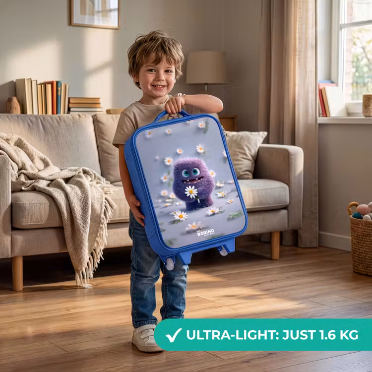 Paars Pluizig Vriendje met Madelief Kinderkoffer - Blauw klein -sfeer2_EN