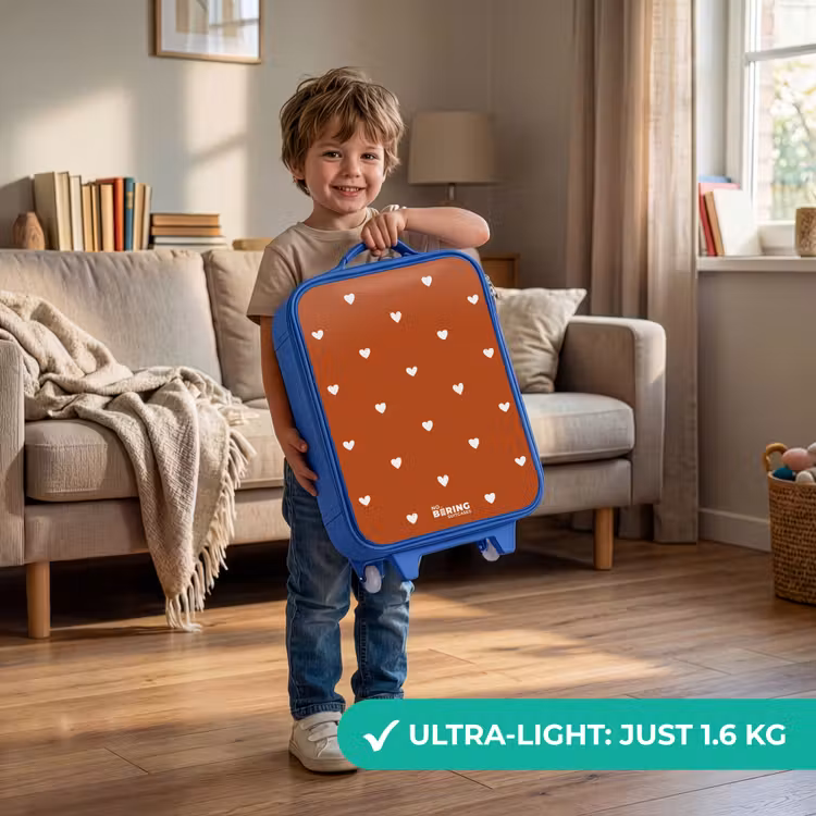 Wit hartjespatroon op oranje bruine achtergrond Kinderkoffer - Blauw klein -sfeer2_EN