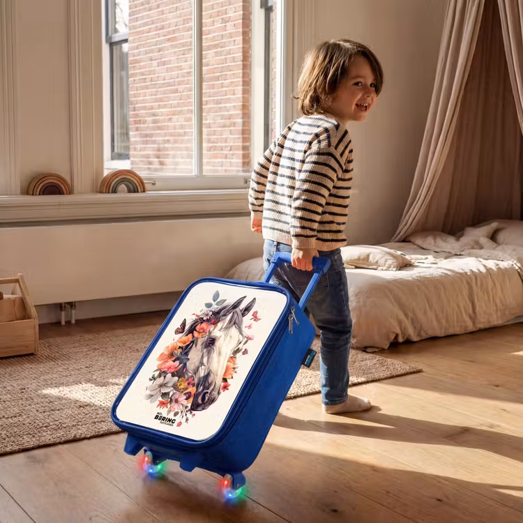 Wit paardenhoofd omringd door bloemen en vlinders Kinderkoffer - Blauw klein -sfeer1