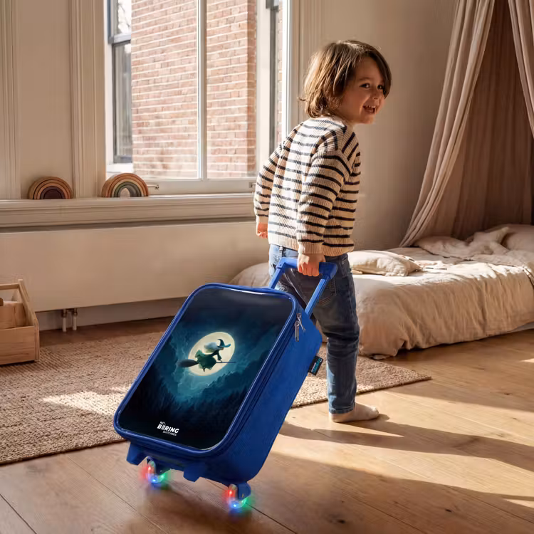 Heks in Maanlichtvlucht Kinderkoffer - Blauw klein -sfeer1