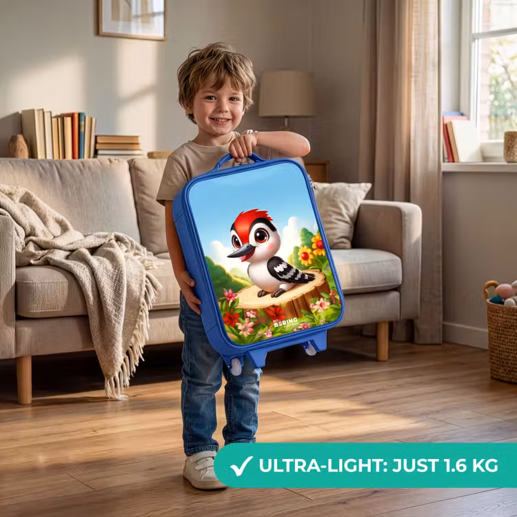 Specht op en boomstronk Kinderkoffer - Blauw klein -sfeer2_EN