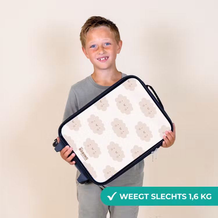 Vrolijke wolkjes met gezichtjes op crèmekleurige achtergrond Kinderkoffer - Zwart klein -sfeer4_NL