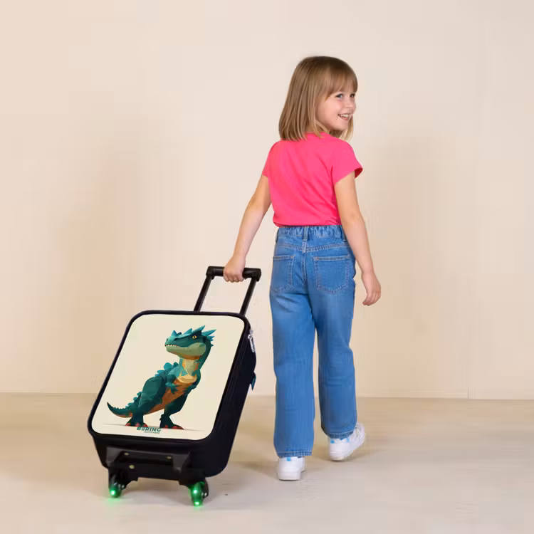 Gehoornde dino met scherpe blik Kinderkoffer - Zwart klein -sfeer1