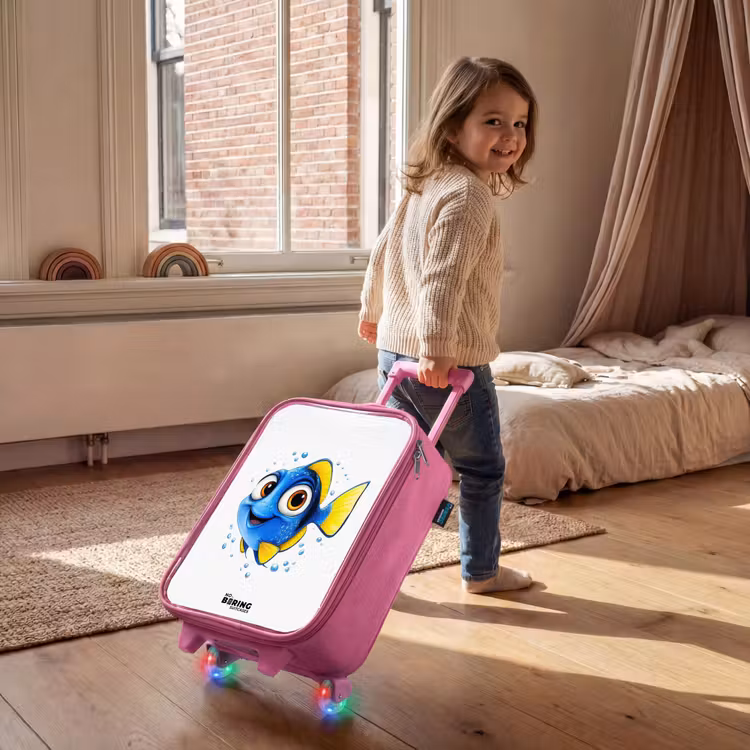 Blauwe vis met gele vinnen en vrolijke blik Kinderkoffer - Roze klein -sfeer1