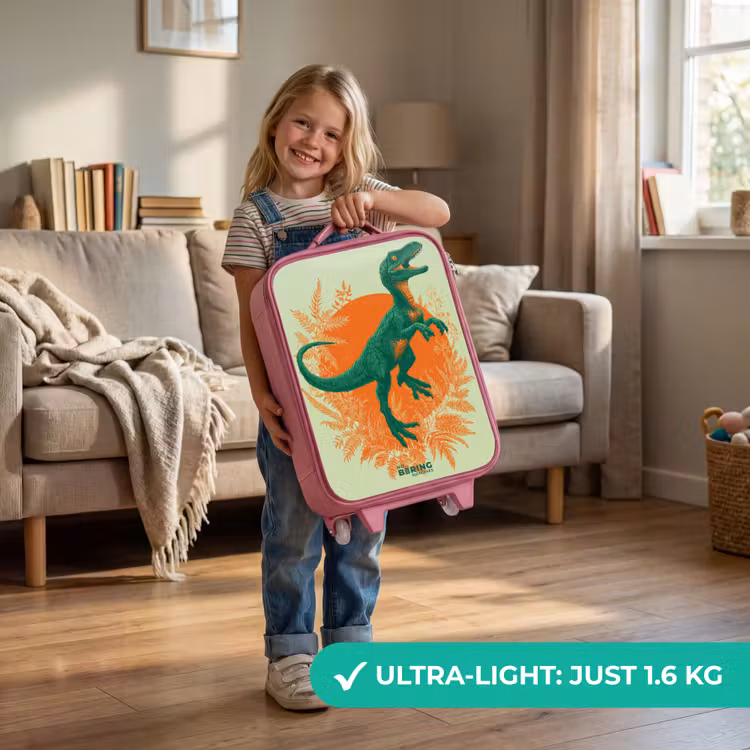 Groene dino tussen varens Kinderkoffer - Roze klein -sfeer2_EN